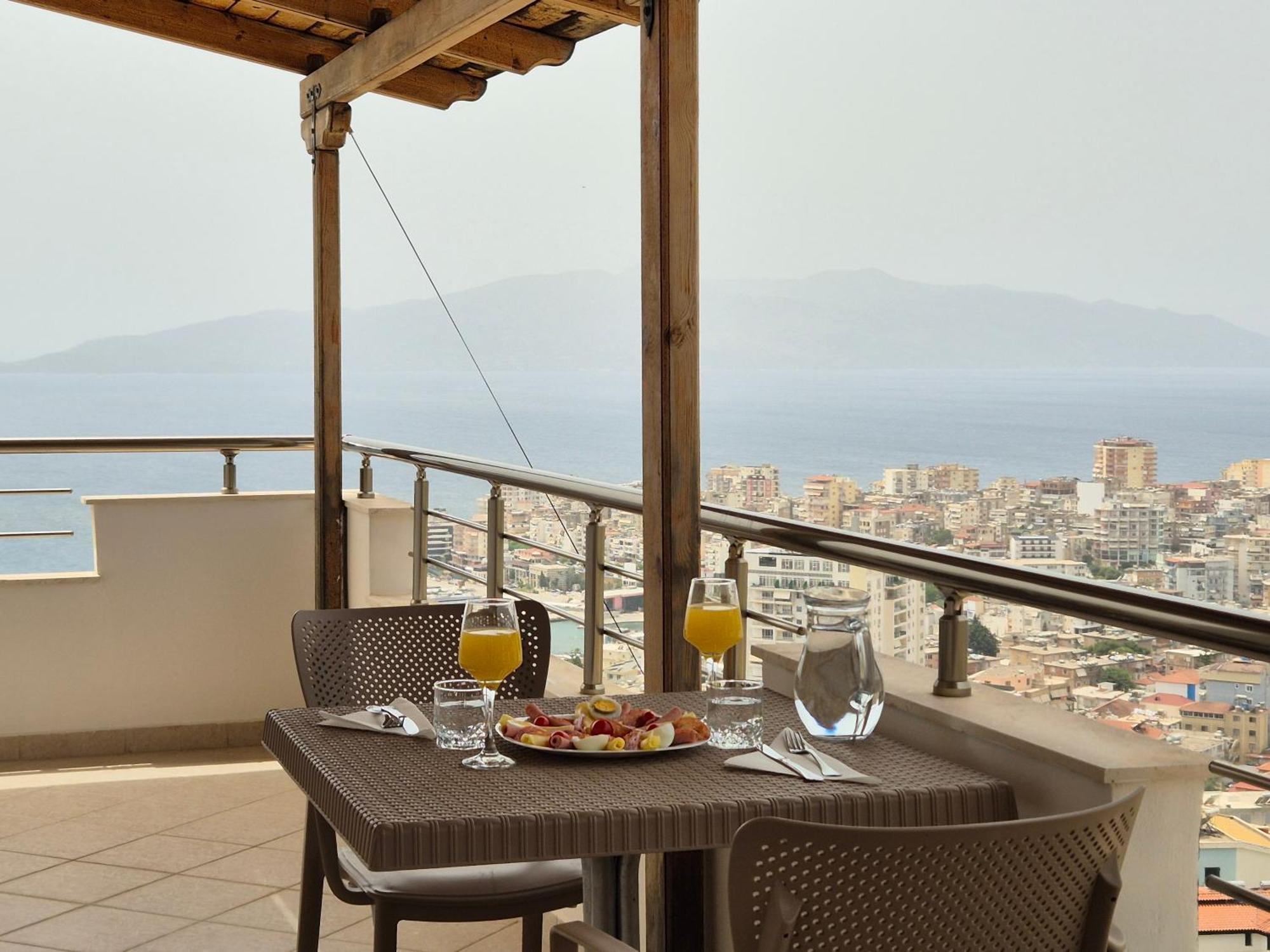 Villa Marsal Sarandë Exterior foto